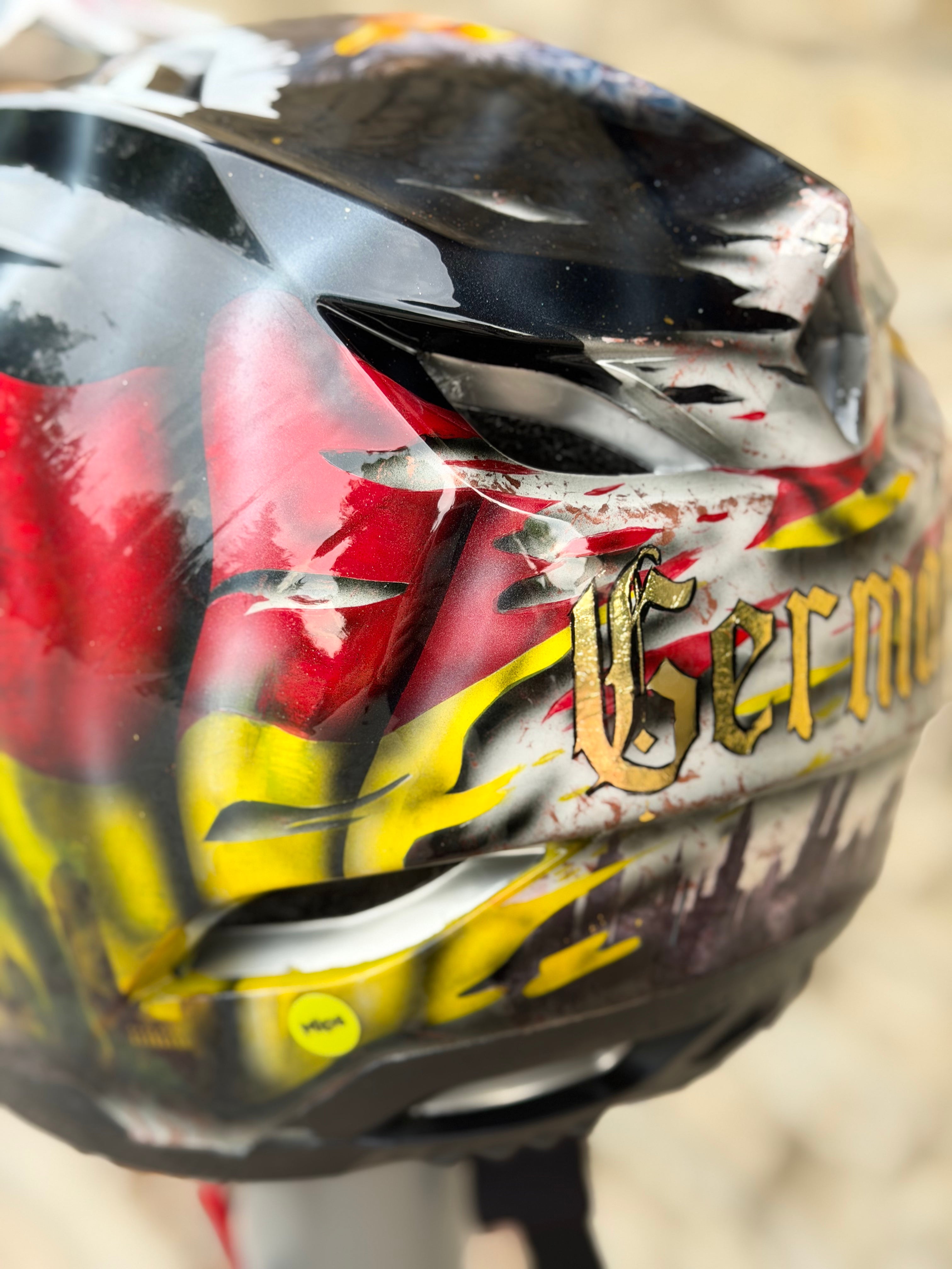 Casco personalizado - Alemania TLD D4 Poly. 01-11