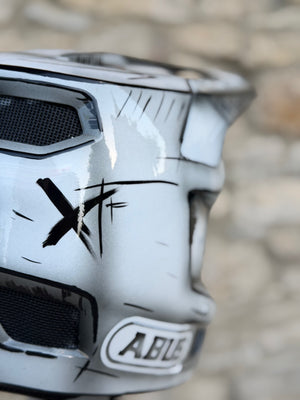 Casco personalizado - Diseño de cómic ABUS Hidrop