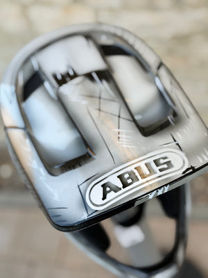 Casco personalizado - Diseño de cómic ABUS Hidrop